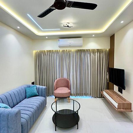 Peacock Palace 2Bhk Modern Ac Flat In Baner Poona Buitenkant foto