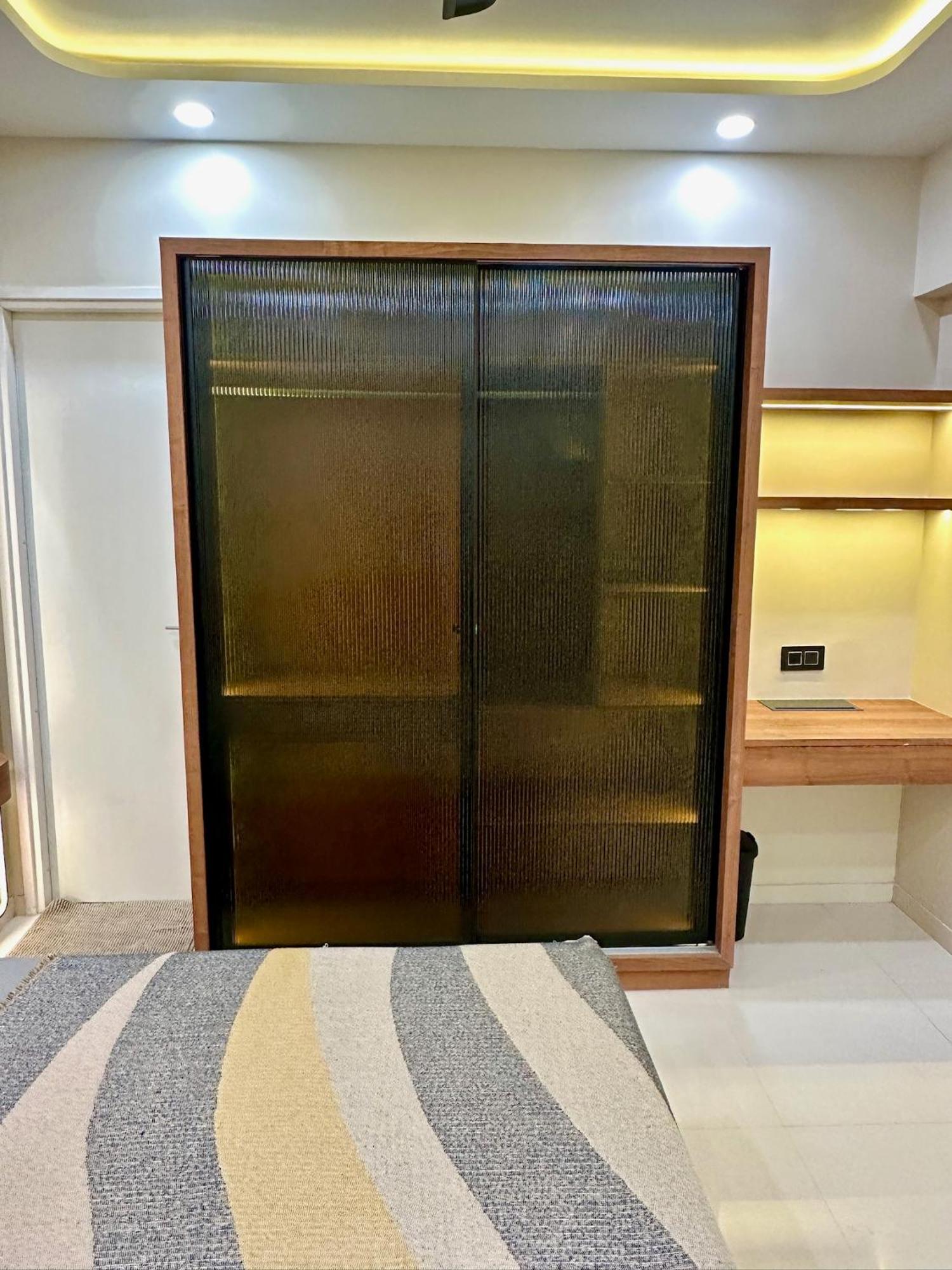 Peacock Palace 2Bhk Modern Ac Flat In Baner Poona Buitenkant foto