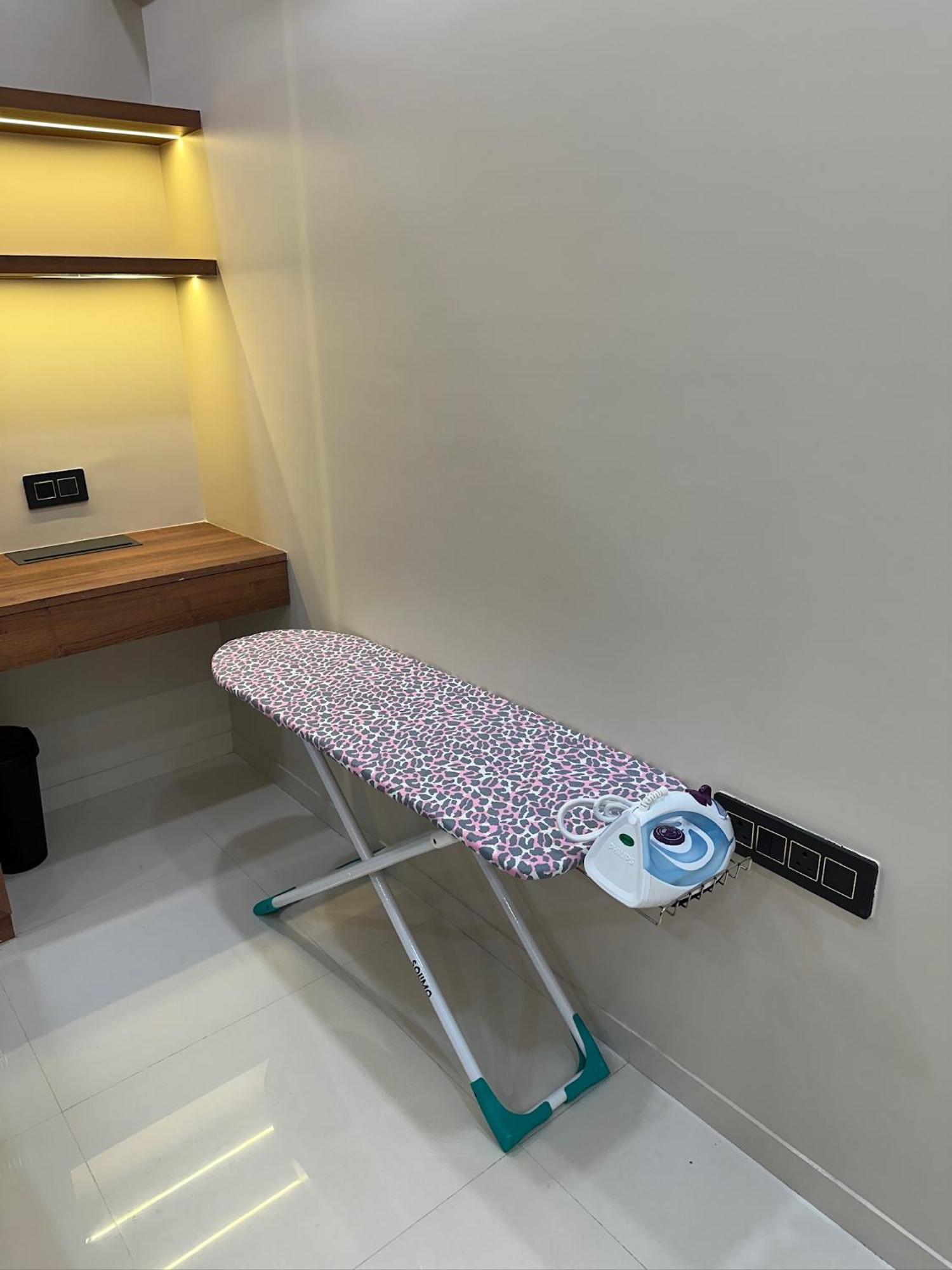 Peacock Palace 2Bhk Modern Ac Flat In Baner Poona Buitenkant foto